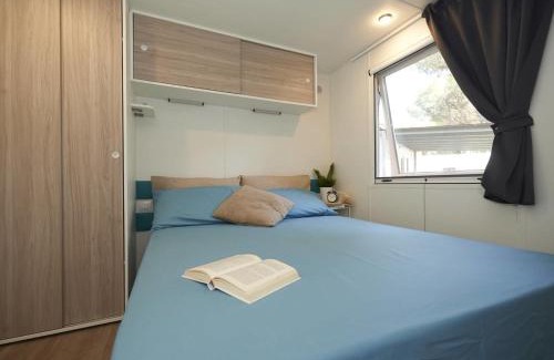 Baia Domizia House | Holiday Home Maxi Caravan Ischia by Interhome