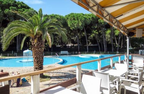 Baia Domizia House | Holiday Home Maxi Caravan Capri by Interhome