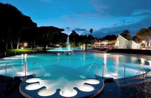 Baia Domizia House | Holiday Home Maxi Caravan Capri by Interhome