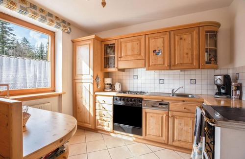 Mendel Pass House | Holiday Home 'Mendelhaus' with Mountain View, Private Garden and Wi-Fi