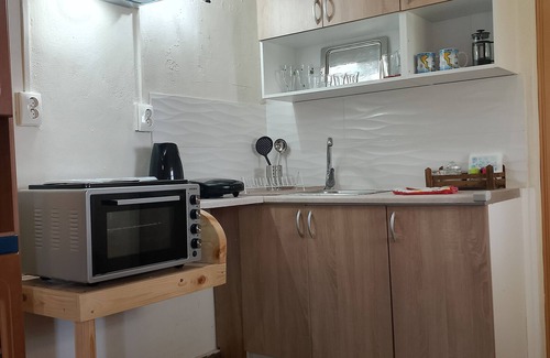 Ag. Georgios House | Holiday Home 'Myrto' with Sea View, Private Terrace and Air Conditioning