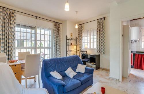 Valencina de la Concepcion House | Holiday Home near Sevilla with Pool