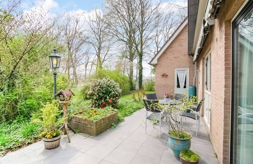 Nieuwkuijk House | Holiday home near the Efteling with garden