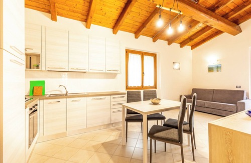 Firenzuola House | Holiday Home 'Numero 1' with Shared Garden