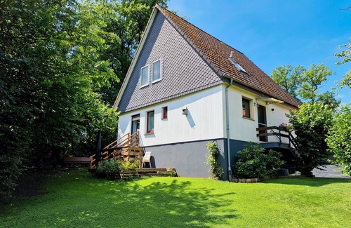 Muden House | Holiday Home 'Oehm' with Private Terrace, Private Garden and Wi-Fi