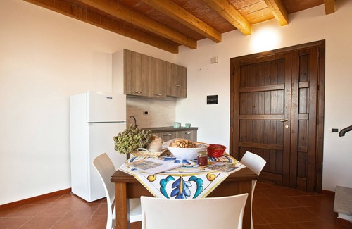 Motta d'Affermo Apartment | Holiday Home 'Paese Albergo - Arconides' with Sea View, Balcony and Wi-Fi