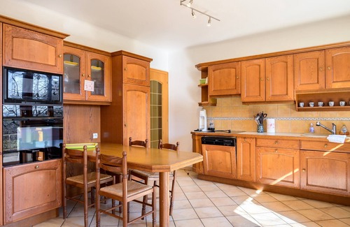 Soultzeren House | Holiday Home 'Paradise' with Mountain View, Private Terrace and Wi-Fi