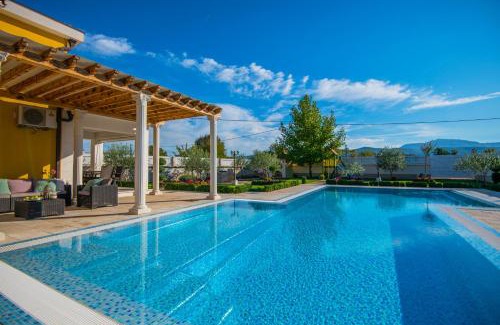 Donji Prolozac House | Holiday Home Petra