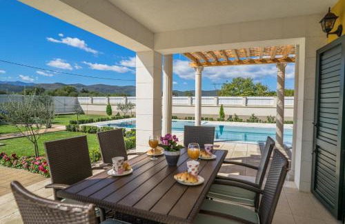 Donji Prolozac House | Holiday Home Petra