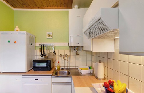 Berumbur House | Holiday Home 'Piet' with Private Terrace, Private Garden and Wi-Fi