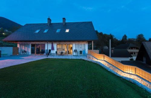 Trzic House | Holiday Home Planina