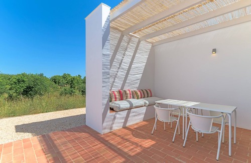 Baiona House | Holiday Home 'Casa 2' with Private Pool, Wi-Fi and Air Conditioning