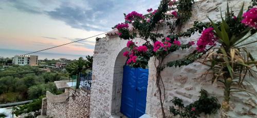 Qeparo Apartment | Holiday Home Qeparo