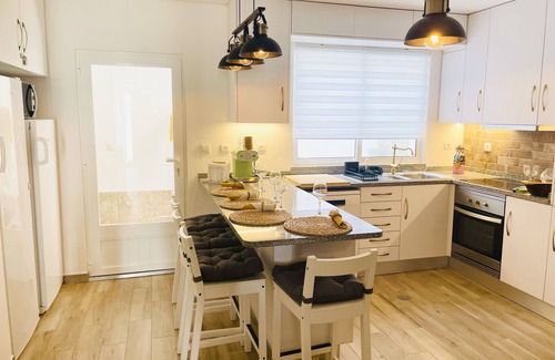 Reguengos de Monsaraz House | Holiday Home 'Relógio' with Wi-Fi and Air Conditioning