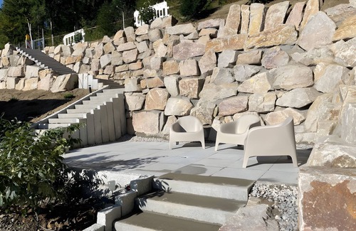 Busterbach House | Holiday Home 'Sara' with Private Terrace, Private Garden and Wi-Fi
