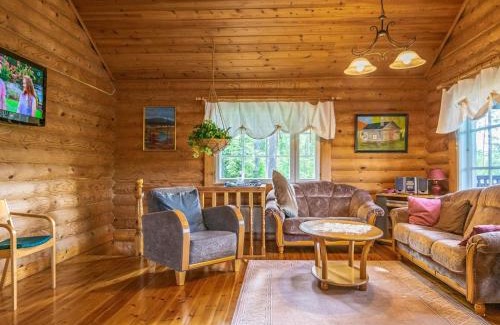 Uurainen House | Holiday Home Sarvitupa by Interhome