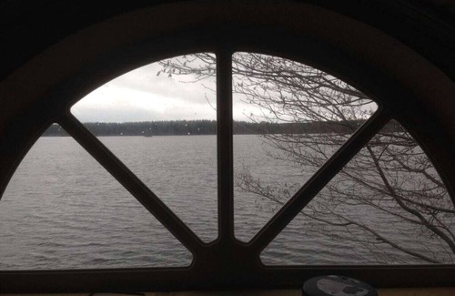 Lammhult House | Holiday home Hus Lammen right on the lake