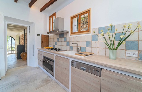 Fornalutx House | Holiday Home 'Se Taulera' with Mountain View, Garden, Terraces & Wi-Fi