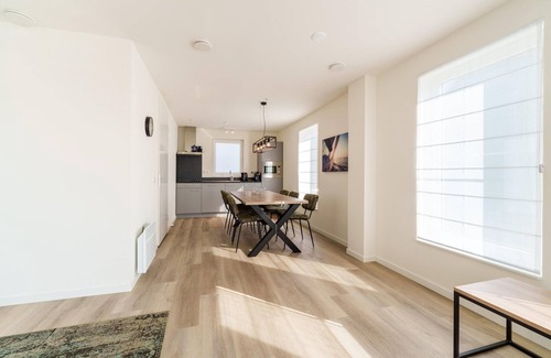 Municipality of Nissewaard House | Holiday Home Simonshaven near Lake Beach