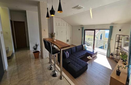 Borak House | Holiday Home Sunrise - Three Bedroom Holiday Home