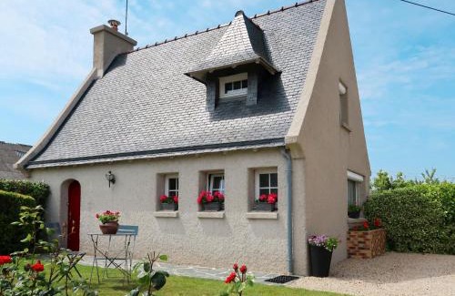 Plounevez-Lochrist House | Holiday Home Tal Ar Mor by Interhome