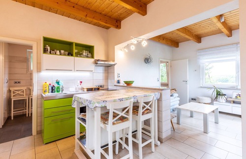 Neinstedt House | Holiday Home 'Teufelsmauer-Blick' with Mountain View, Shared Terrace and Wi-Fi