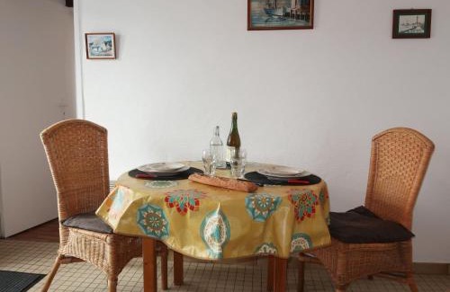 Plounevez-Lochrist House | Holiday Home Ti an Naod by Interhome