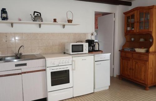 Plounevez-Lochrist House | Holiday Home Ti an Naod by Interhome