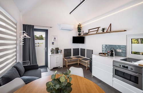 Fuchsmuehl House | Holiday Home 'Tinyhaus Im Steinwald' with Wi-Fi and Air Conditioning