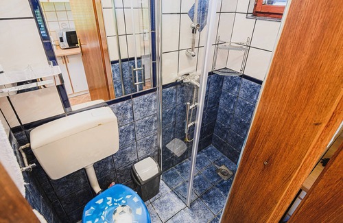Brezice House | Holiday Home Vesna with Hot Tub & Sauna