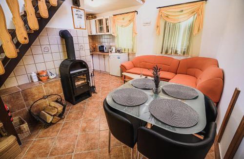 Brezice House | Holiday Home Vesna with Sauna