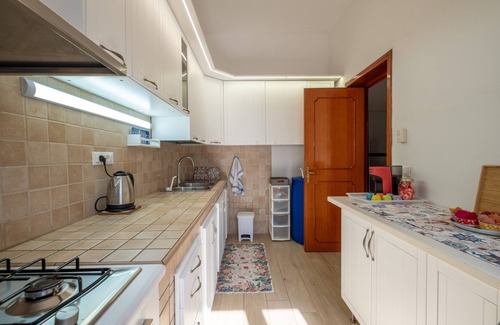 Punta Prosciutto House | Holiday Home 'Villa Dei Gelsi' with Private Garden, Wi-Fi and Air Conditioning