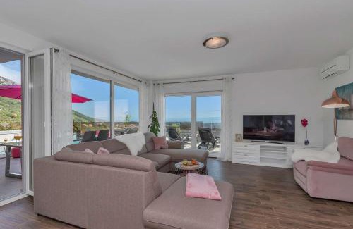 Zelenka Villa | Holiday home Villa Astra