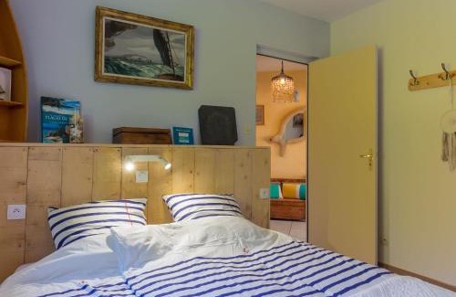 Plouneour-Trez House | Holiday Home Villa Panorama Mer by Interhome
