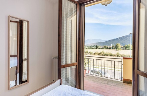 Cascina House | Holiday Home 'Villetta Grazia' with Private Terrace and Private Garden