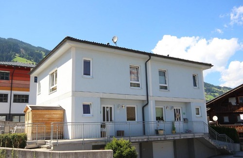 Fuegenberg House | Holiday Home Wetscher