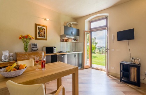 Vitolini House | Holiday Home with Pool