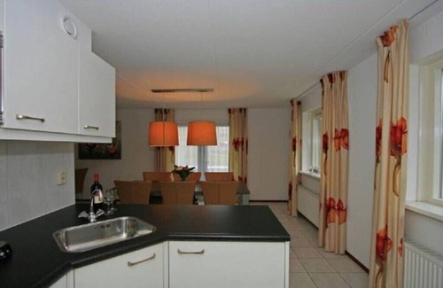 Den Helder House | Holiday home with 3 bedrooms