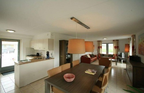Den Helder House | Holiday home with 3 bedrooms