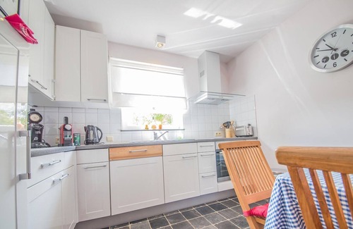 Marcouray House | Holiday home with a terrace in Warisy