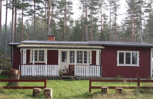 Hult House | Holiday home with a view of the lake