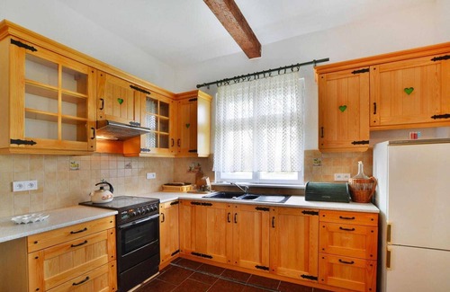Szczecinek House | Holiday home with fireplace and private garden
