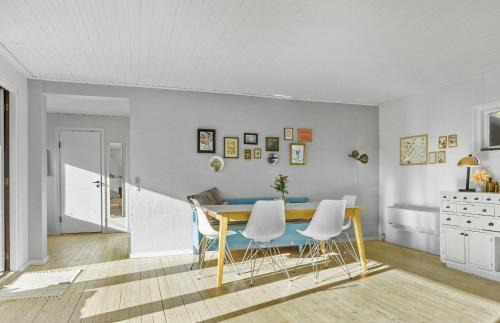Udsholt Sand House | Holiday Home With Garden Near Tisvilde Beach