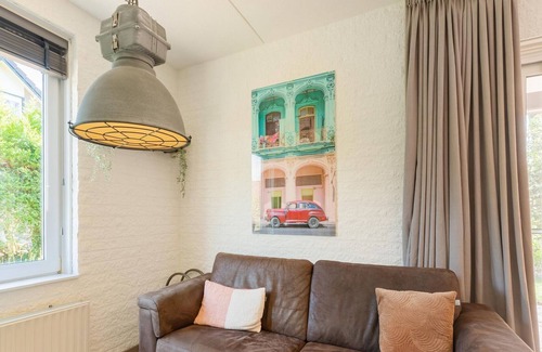 Beek House | Holiday home with garden near German border