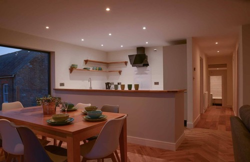 Torpoint House | Holiday Home with heated swimming pool