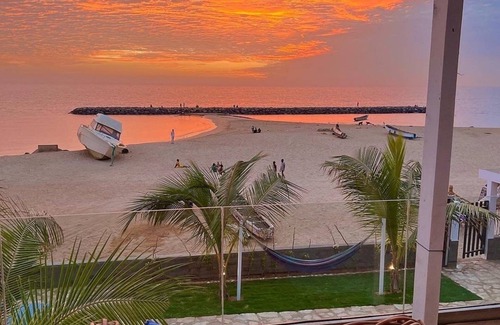 Saly Niakhniakhal Villa | Holiday home with hotel service on the beautiful beach of Saly: beach house MIMA