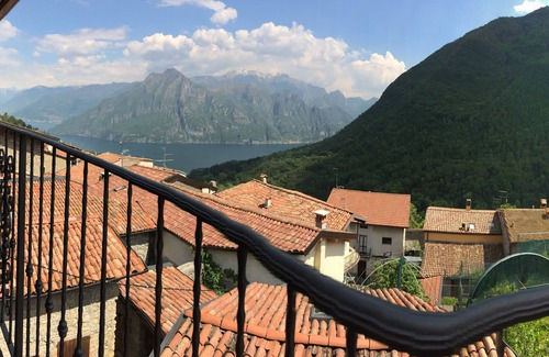 Fonteno Apartment | Holiday home with lovely views of Lake Iseo for 6 people