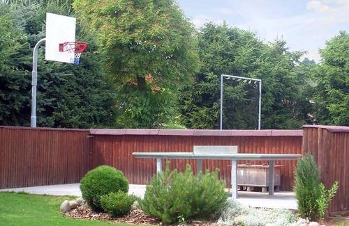 Vlcice House | Holiday home with outdoor swimming pool