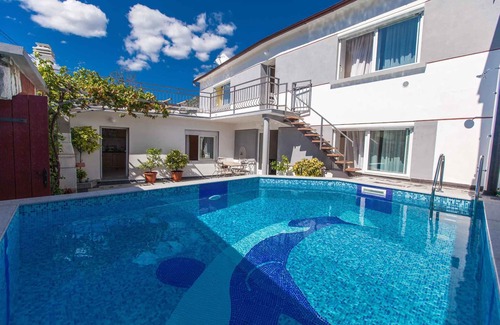 Tribalj House | Holiday home with pool