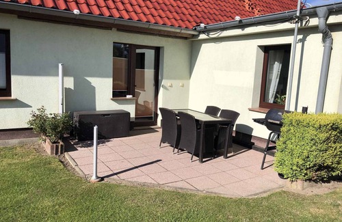 Bergen auf Ruegen House | Holiday home with terrace and garden